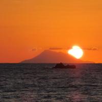 coucher de soleil sur Montserrat