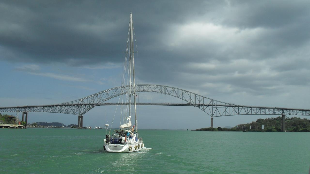 le pont des Amériques : Pacifique devant